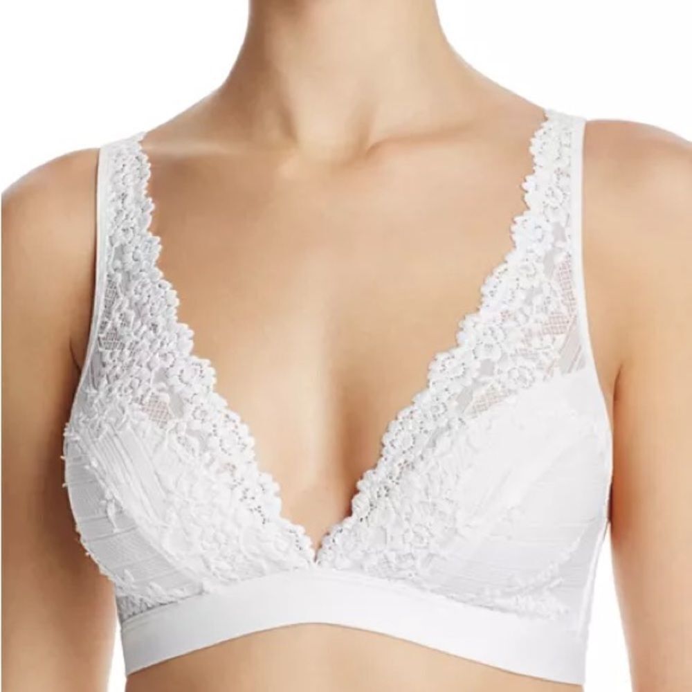 Wacoal embrace lace covertible plunge soft cup wireless‎ bra delicious white